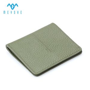 Porte-cartes d'identité en cuir véritable à deux volets Porte-monnaie pour femmes Design simple et mince Fermeture à bouton Logo RFID fonctionnel Cash Decks - Product Image 3