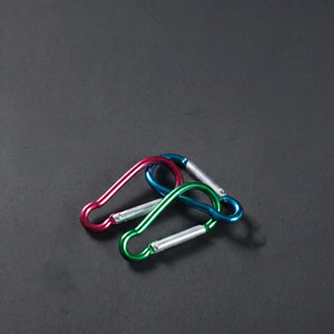 Porte-clés mousqueton en aluminium personnalisé 6 cm avec crochet à ressort, accessoires de camping et de randonnée en plein air, clip métallique promotionnel - Product Image 5