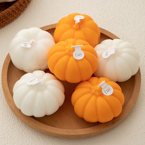 Bougie parfumée à la citrouille d'Halloween, cire de soja naturelle, forme créative, décoration cadeau - Product Image 3