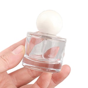 Sang Trọng Chất Lượng Cao Chai Nước Hoa Thủy Tinh Với Từ Nắp Tròn <span class=keywords><strong>30Ml</strong></span> 50Ml 100Ml Kích Thước Màn Hình In Bề Mặt Của Nhãn Hiệu Hộp Quà Tặng - Product Image 1