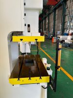Prensa Pneumática CNC Personalizável DADI APA-125T para Perfuração Fina Automática de Componentes de Iluminação em Chapas Metálicas