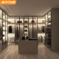 Armoire de dressing extra large moderne Jerome Manufacturer avec double porte, rangement et capteur, pour salon