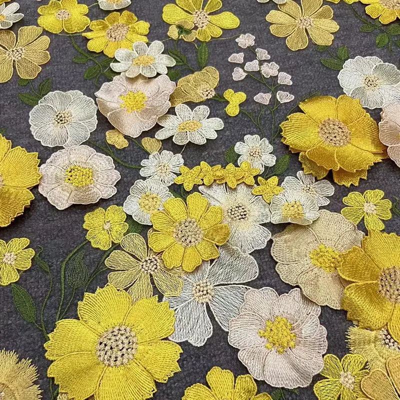 ขายส่งการออกแบบเจ้าสาวเย็บปักถักร้อยT Ulleชุดแต่งงานสุทธิAppliqueตาข่ายดอกไม้3Dดอกไม้ลูกไม้ผ้า