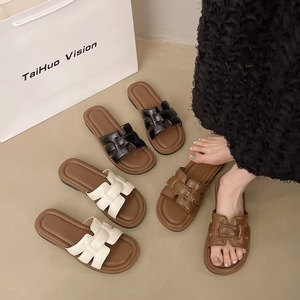 2026 Spring Summer Woven Niche <b>Flat</b> Slippers Women Casual Versatile One Band Outdoor Slides - Product Image 1