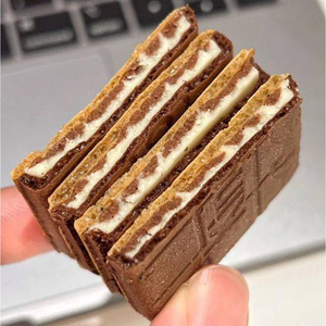 Biscuits Crookie au <span class=keywords><strong>chocolat</strong></span> virals, moelleux et fondants, biscuits gourmands <span class=keywords><strong>aux</strong></span> <span class=keywords><strong>pépites</strong></span> <span class=keywords><strong>de</strong></span> <span class=keywords><strong>chocolat</strong></span> noir pour garniture <span class=keywords><strong>de</strong></span> croissants, vente en gros - Product Image 3