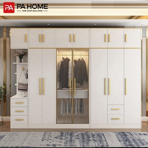 Armario de Dormitorio Italiano Hecho a Medida para Toda la Casa, Armario de Metal Dorado y Blanco, Guardarropa de Madera - Product Image 2