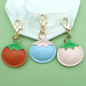 Porte-clés en cuir PU en forme <span class=keywords><strong>de</strong></span> <span class=keywords><strong>tomate</strong></span> mignon, multicolore, avec fermoir mousqueton, breloque <span class=keywords><strong>de</strong></span> sac, cadeau personnalisé - Product Image 3
