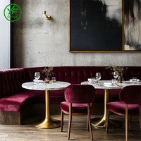 Ensemble Table et Chaises de Luxe Personnalisables en Pierre Frittée avec Banquettes en Velours pour Restaurants, Cafés et Hôtels