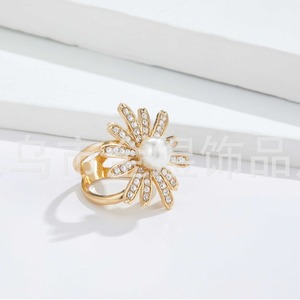 Hebilla para Bufanda con Diseño Floral de Girasol, Perlas y Diamantes de Imitación, Accesorio de Ropa Otoño 2023 - Product Image 3
