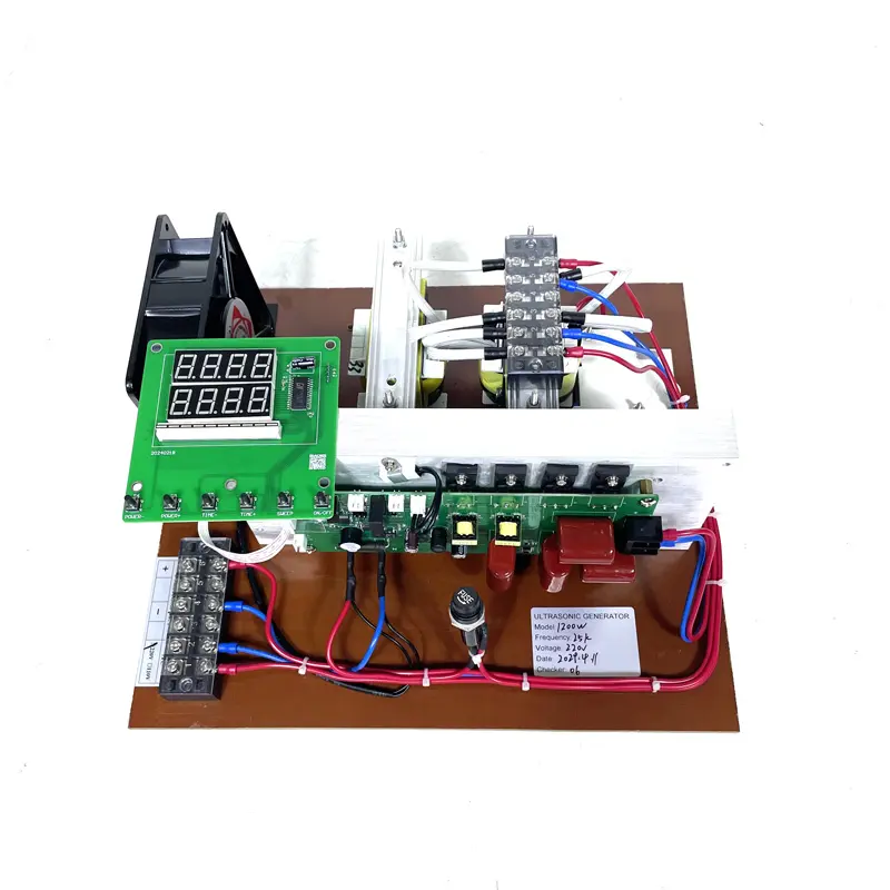 Générateur d'impulsions basse fréquence 2000W 28KHZ transducteur piézo-électrique à ultrasons Circuit de pilote carte PCB à ultrasons pour réservoir de nettoyage
