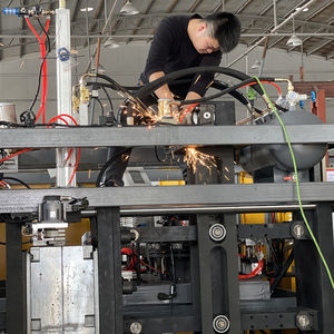 Máquina de Moldagem por Sopro Automática para Garrafas <span class=keywords><strong>PET</strong></span> com 2 Cavidades, Capacidade de 50 a 2000ml, Produção de 1400 BPH - Product Image 3