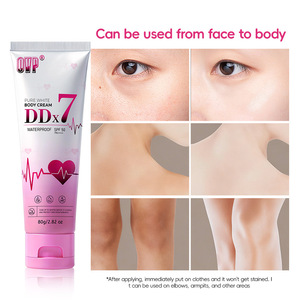 Crème Hydratante et Perfectrice pour le Corps, Éclaircissante, Légère, Fini Naturel, Sans Huile - Product Image 4