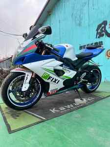 Motocyclettes d'occasion <span class=keywords><strong>Suzuki</strong></span> GSX1000, moto sportive de tourisme d'occasion pour le motocross et autres aventures - Product Image 1