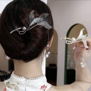 Barrettes à <span class=keywords><strong>cheveux</strong></span> vintage en alliage torsadé avec pampilles queue de poisson et perles pour <span class=keywords><strong>femme</strong></span>, élégantes pour l'été, à maintien droit avec fermoir grenouille - Product Image 2