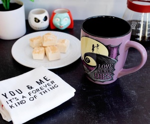 Mug en céramique sans BPA <span class=keywords><strong>de</strong></span> 25 onces 'Love Never Dies' <span class=keywords><strong>de</strong></span> Nightmare Before Christmas, grande tasse à café pour espresso, boissons à la caféine, maison - Product Image 3