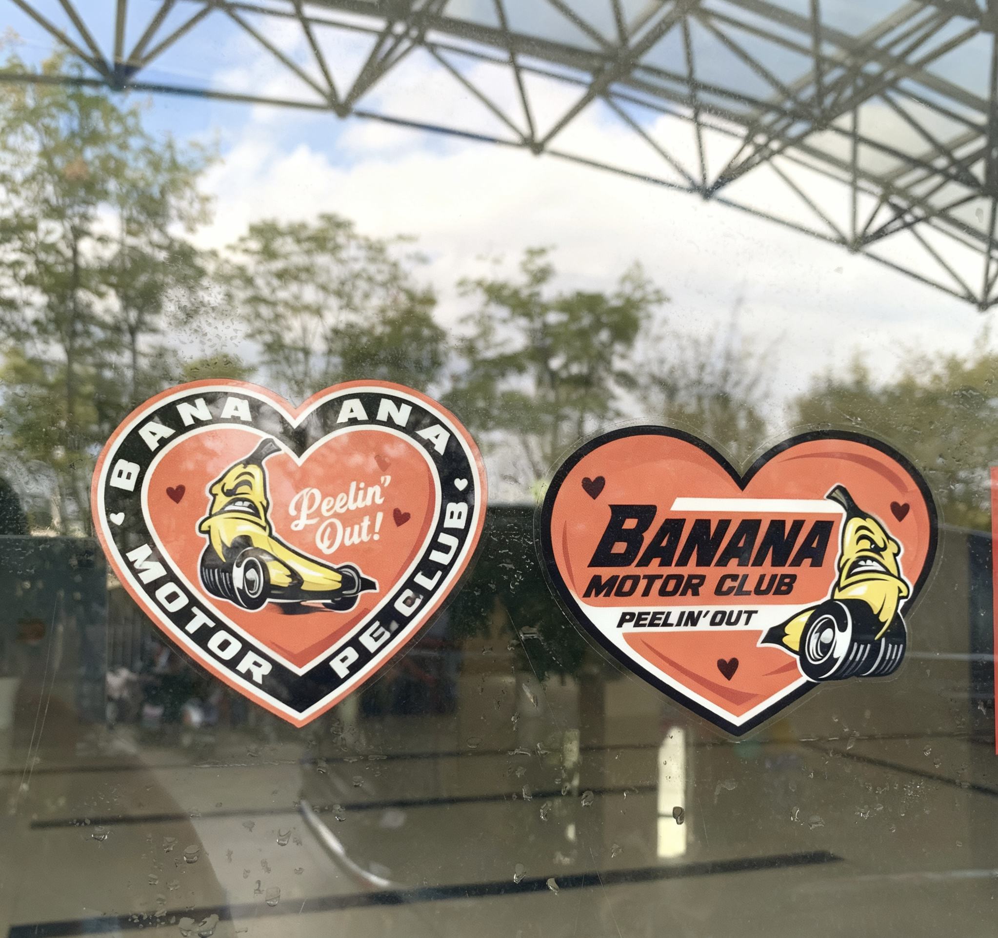 Ejemplo de pegatina para ventana C