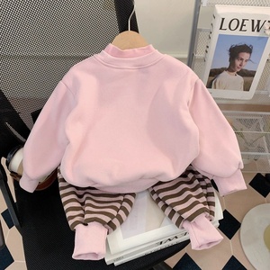 Ropa de algodón para bebés de otoño e invierno a precio de fábrica, conjuntos de dos piezas con camisetas de manga larga y pantalones para niños y niñas. - Product Image 4