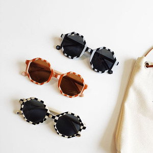 Gafas de Sol Modernas para Niños 2024 <span class=keywords><strong>con</strong></span> <span class=keywords><strong>Lentes</strong></span> UV400, Gafas para Bebés <span class=keywords><strong>con</strong></span> Marco de PC, Gafas de Sol Infantiles - Product Image 4