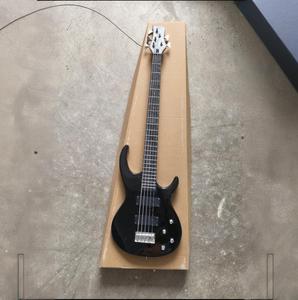 Bajo eléctrico de cinco cuerdas personalizado, cuello de Arce, acabado en negro de ébano para principiantes, instrumento de rendimiento de Rock Universal para principiantes - Product Image 1