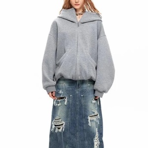 Sudadera con capucha de peso pesado para mujer, estilo urbano, con etiqueta personalizada, logo impreso, cuello con cremallera y cordón elástico, blusa informal - Product Image 1