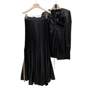 Conjunto de ropa informal para mujer, <span class=keywords><strong>hombreras</strong></span> de satén de dos piezas, broche de flor grande, <span class=keywords><strong>blusa</strong></span>, falda larga plisada, traje sólido - Product Image 3