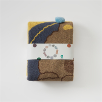 Couverture en microfibre avec boule de poils en trois dimensions pour la décoration de la maison WD