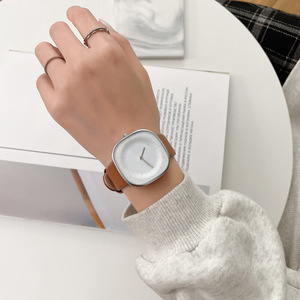 Reloj sencillo de disco blanco para mujer, relojes literarios versátiles a la moda, novedad de 2022 - Product Image 1