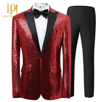 La veste à paillettes dorées pour hommes est un costume de témoin de mariage pour le studio de l'hôte