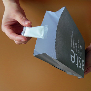 Agente Solidificador SAP en Sobres, Poliacrilato de Sodio en Bolsa para Bolsas de Orina Médicas y Recipientes para Vómito - Product Image 2