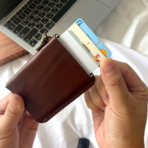 Tarjetero creativo de cuero PU estilo coreano, tarjetero anti-RFID de aleación de aluminio metálico, tarjetero portátil para tarjetas de visita y tarjetas bancarias - Product Image 1
