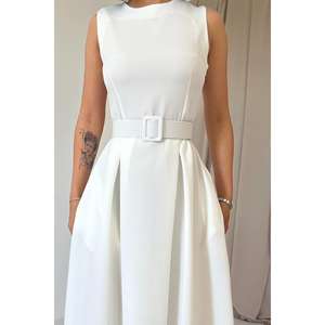 Elegante Vestido de Noche de Satén con Cuello Halter, Corte en A, Color Blanco Hueso, Cintura Natural, Color Crudo - Product Image 2