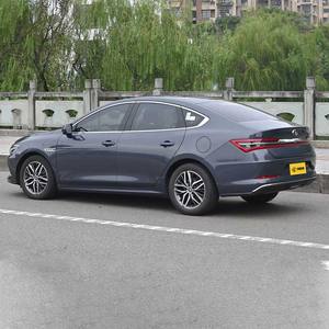 Auto Usado Byd Qin Pro DM 2019 Híbrido Enchufable 1.5T Batería <span class=keywords><strong>de</strong></span> Larga Duración Económico y Accesible Sedán <span class=keywords><strong>de</strong></span> 5 Plazas - Product Image 4