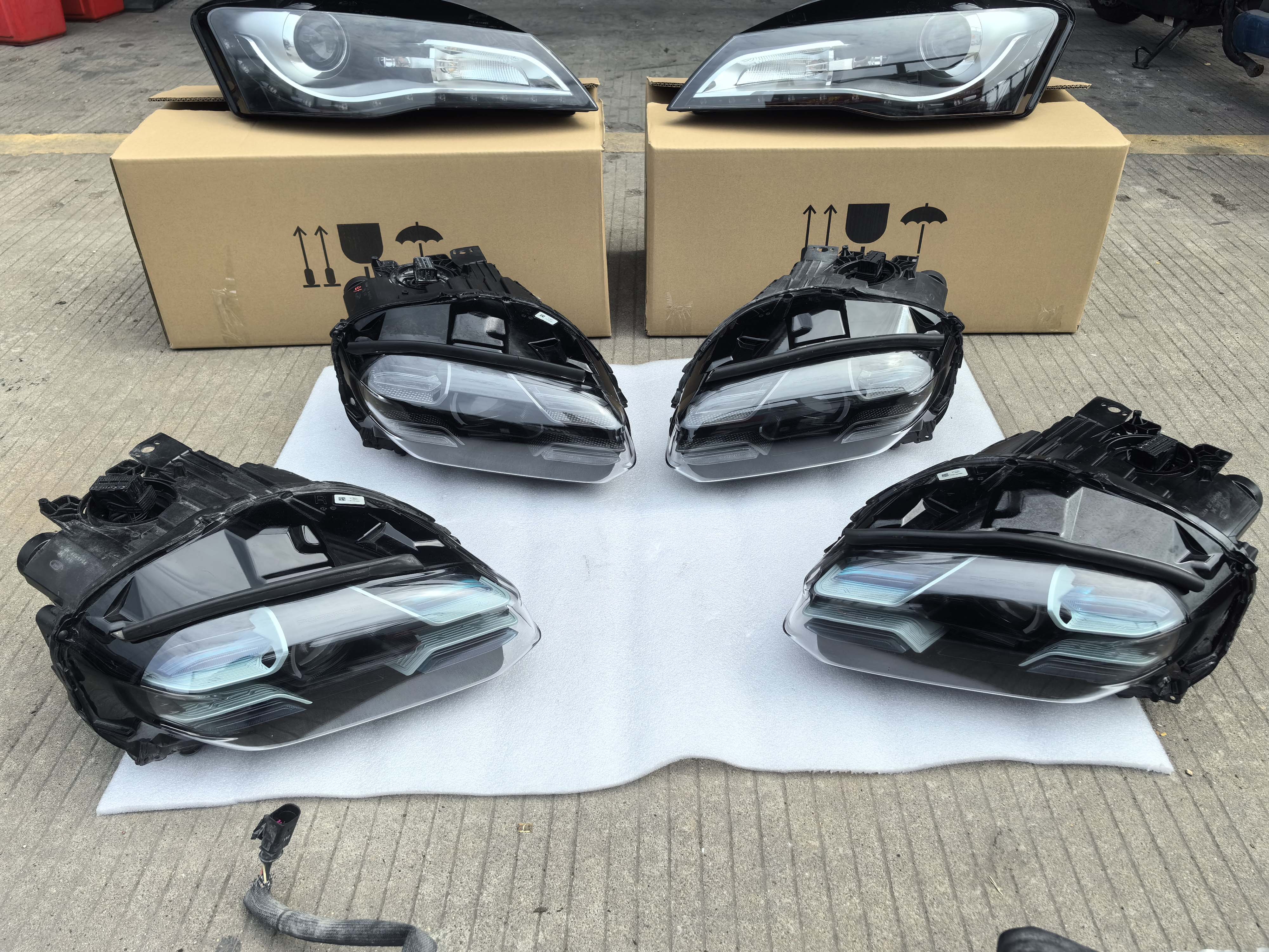 ポルシェ タイカン用 中古 LED ヘッドライト 9JA941060F 24V