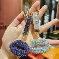 Porte-clés brillant en forme de lèvres avec diamants, breloque en cuir incrustée de strass, pour sacs à main femme, décoration, cadeau Saint-Valentin ou anniversaire