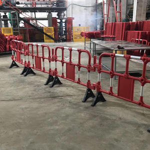 Panneau de signalisation routière mobile extérieur en plastique, moulé par soufflage, épaissi, anti-collision, pour enclos de chevaux et isolation - Product Image 2