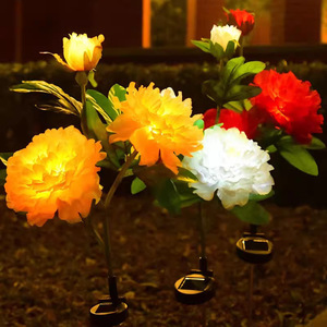 Lanterne <span class=keywords><strong>solaire</strong></span> LED à trois pivoines étanche IP65 lumière blanche chaude Dimmable 360 pour éclairage <span class=keywords><strong>de</strong></span> <span class=keywords><strong>jardin</strong></span> extérieur - Product Image 1