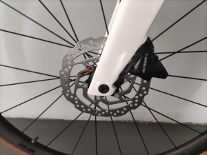 Bicicleta de Carretera de Fibra de Carbono de Nuevo Diseño, Cuadro de Aluminio, 700c, 22 Velocidades - Product Image 2