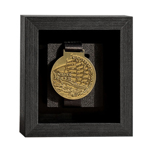 Boîte à médailles sportives en bois, avec option de doublure en feutre simple ou multi-emplacements, support pour médailles de marathon en verre transparent - Product Image 5