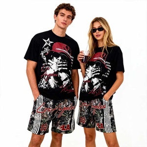 Nouvel ensemble streetwear hip-hop deux pièces 2026 : T-shirt oversize coupe carrée à imprimé graphique numérique personnalisé et short camouflage - Product Image 1