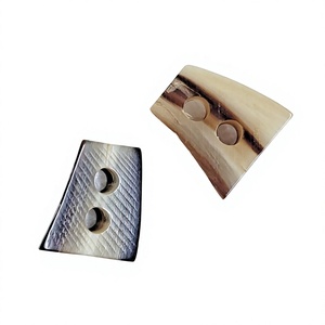 Boutons à bascule en corne de buffle, forme naturelle, polis, écologiques, rustiques, vintage, classiques, artisanaux, décoratifs, durables - Product Image 4