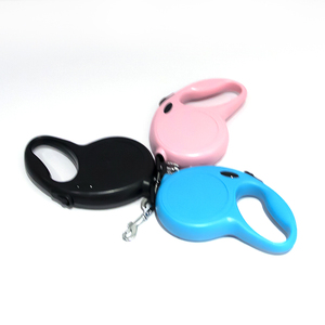 Laisse pour <span class=keywords><strong>chien</strong></span> à poignée rétractable <span class=keywords><strong>classique</strong></span> multifonction personnalisée en gros Accessoires pour animaux de compagnie <span class=keywords><strong>Harnais</strong></span> pour <span class=keywords><strong>chien</strong></span> - Product Image 2