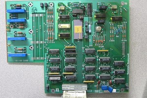 Carte PC d'occasion YAMATAKE-HONEYwbrWELL 82408215-001 IBI 82407215001 - Product Image 1