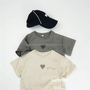 T-<span class=keywords><strong>shirt</strong></span> décontracté pour enfants, garçons et filles, en coton 100%, été, bébé, tout-petit, fabrication sur mesure, faible MOQ, cœur d'amour - Product Image 3