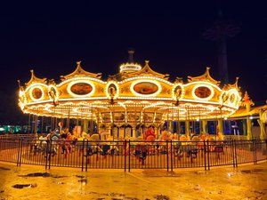 <span class=keywords><strong>Carrusel</strong></span> Móvil Plegable / <span class=keywords><strong>Carrusel</strong></span> Montado en Remolque con Caballos Pintados para Eventos de Carnaval y Centros Comerciales - Product Image 1