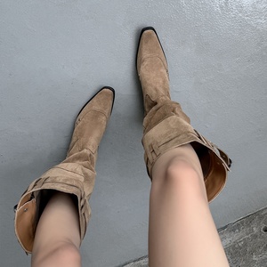 Botas vaqueras vintage de tacón bajo para mujer, de caña alta, con punta puntiaguda y ajuste holgado, al por mayor - Product Image 4