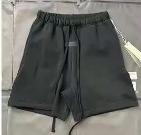 Pantaloncini e T-shirt da uomo Essenti SS22 all'ingrosso, colori avorio chiaro, avorio scuro e maglietta a maniche corte elasticizzata - Product Image 2