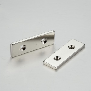 Imanes de neodimio con orificio para tornillo Bloque cuadrado Base magnética redonda Csk Imán plano con orificios avellanados - Product Image 3