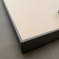 Porte de placard minimaliste moderne de luxe avec poignée intégrée, recouverte de tissu synthétique PU et de cuir, pour armoire de cuisine, mobilier d'hôtel