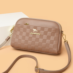 Sac à bandoulière tendance et décontracté pour femmes. Il est fabriqué en matériau PU à motifs géométriques. Convient à un usage quotidien.2883 - Product Image 4