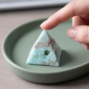 Venta al por mayor de pirámides de hemimorfita de alta calidad, de moda y con técnica de sanación, para Navidad y Halloween - Product Image 1